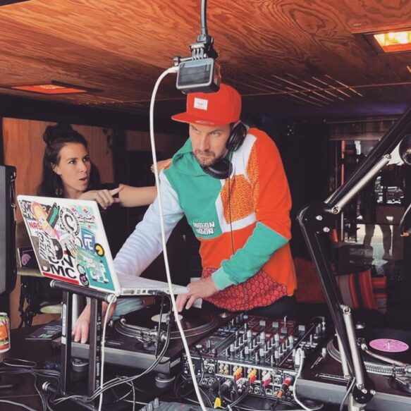 {{brizy_dc_image_alt imageSrc=